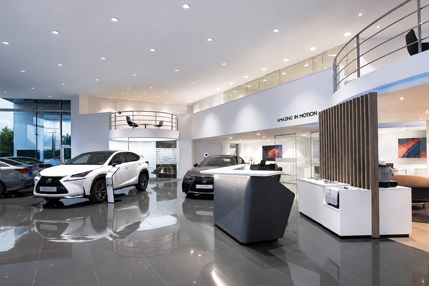 Chiếu sáng showroom ô tô: Tầm quan trọng và các loại đèn LED phổ biến
