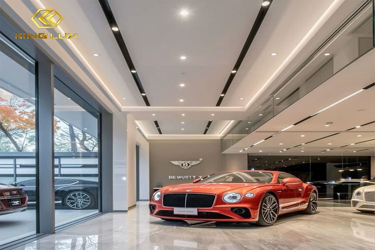 Đèn ray nam châm sử dụng trong showroom ôtô giúp làm nổi bật các chi tiết, logo thương hiệutô