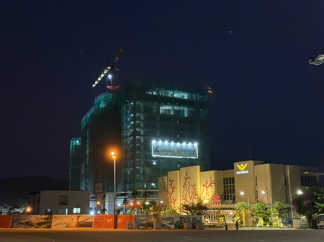 Đèn led cho resort Vega City Nha Trang — giải pháp chiếu sáng bền vững cho công trình ven biển